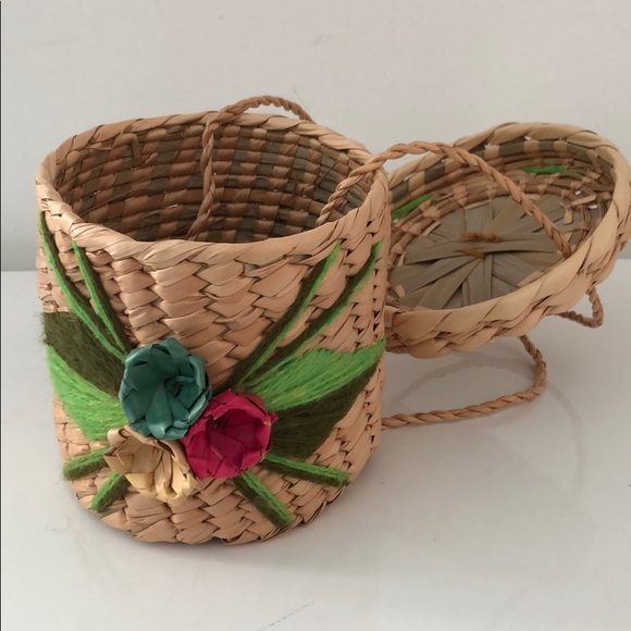 RAFFIA ROUND ARTISAN HAND WOVEN SHOULDER BAG - Picture 6 of 8